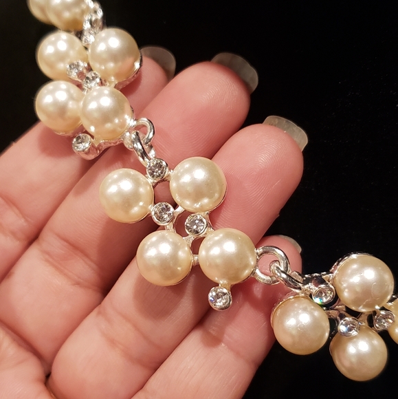 Faux Pearl and Rhinestone Choker Necklace - Picture 2 of 3